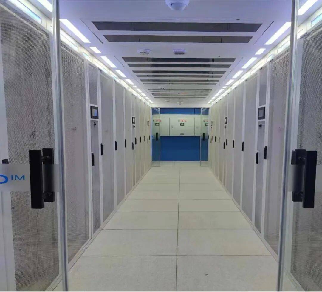 退市半个多月后，突然就有钱还了？上海一公司控股股东占款近9亿元不还被指“躺平”退市，退市后公司又现巨额收购，最新回应