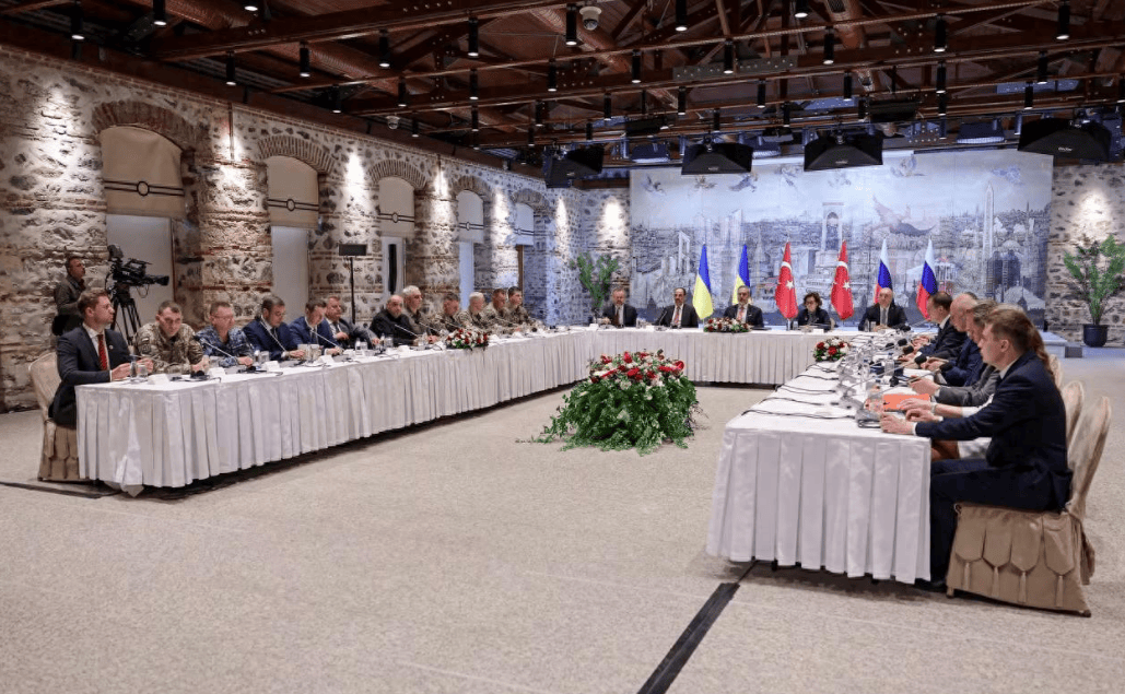 这次轮到俄罗斯主动求谈判,乌克兰却立即拒绝,泽连斯基誓要展示“胜利姿态”