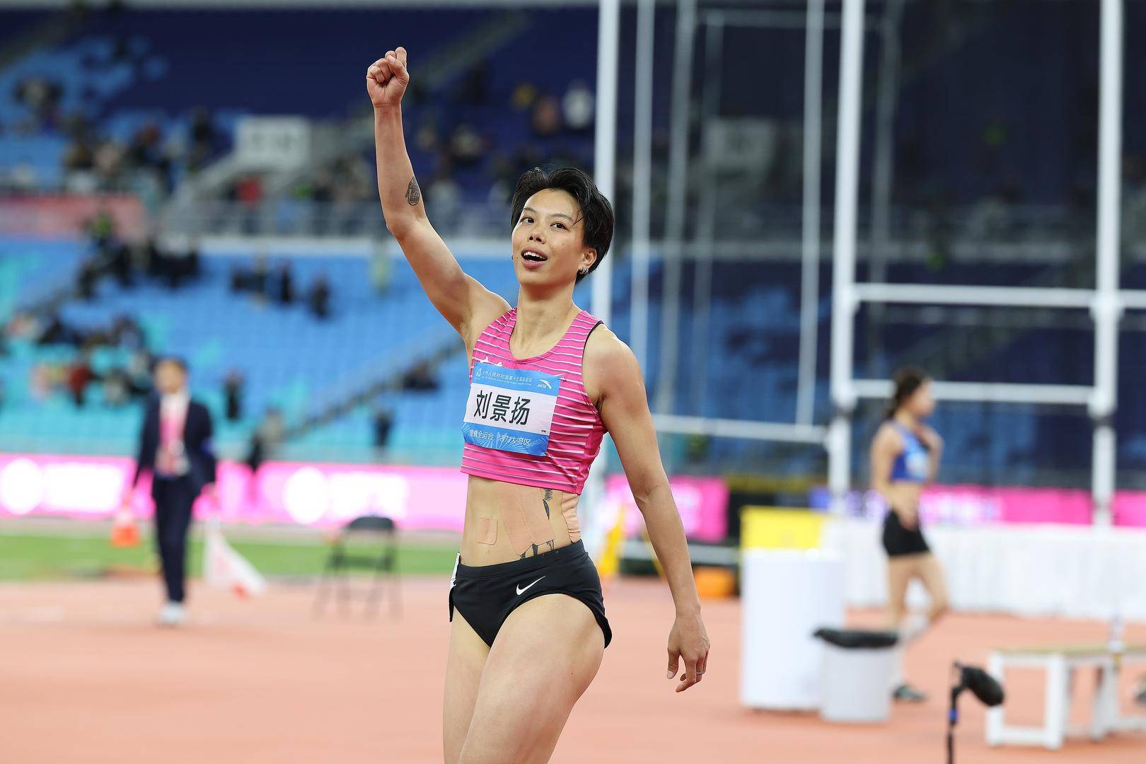 吴艳妮谈全运会决赛失金:这场比赛三人破13秒,对中国女子100米栏是个激励