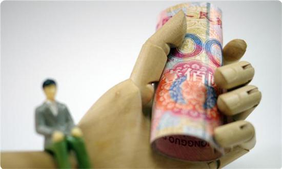 松的货币(松的货币政策是指货币的供应量小于货币的实际需求量)